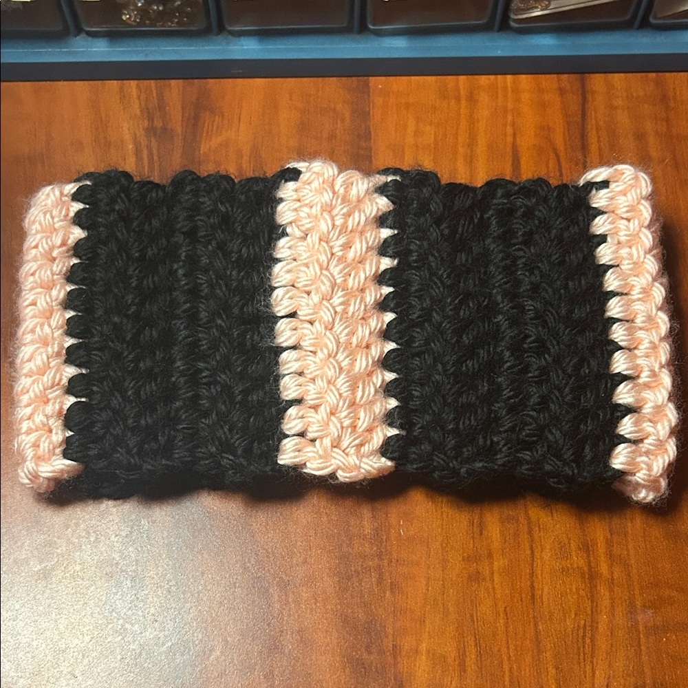 Elegant Black and Pink Crochet Headband